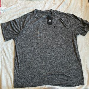 Men’s Under Armour  The tech tee… loose fit size XXL